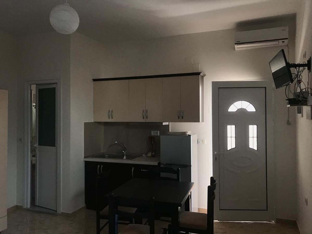 Guesthouse Flamur Ksamil Exterior photo